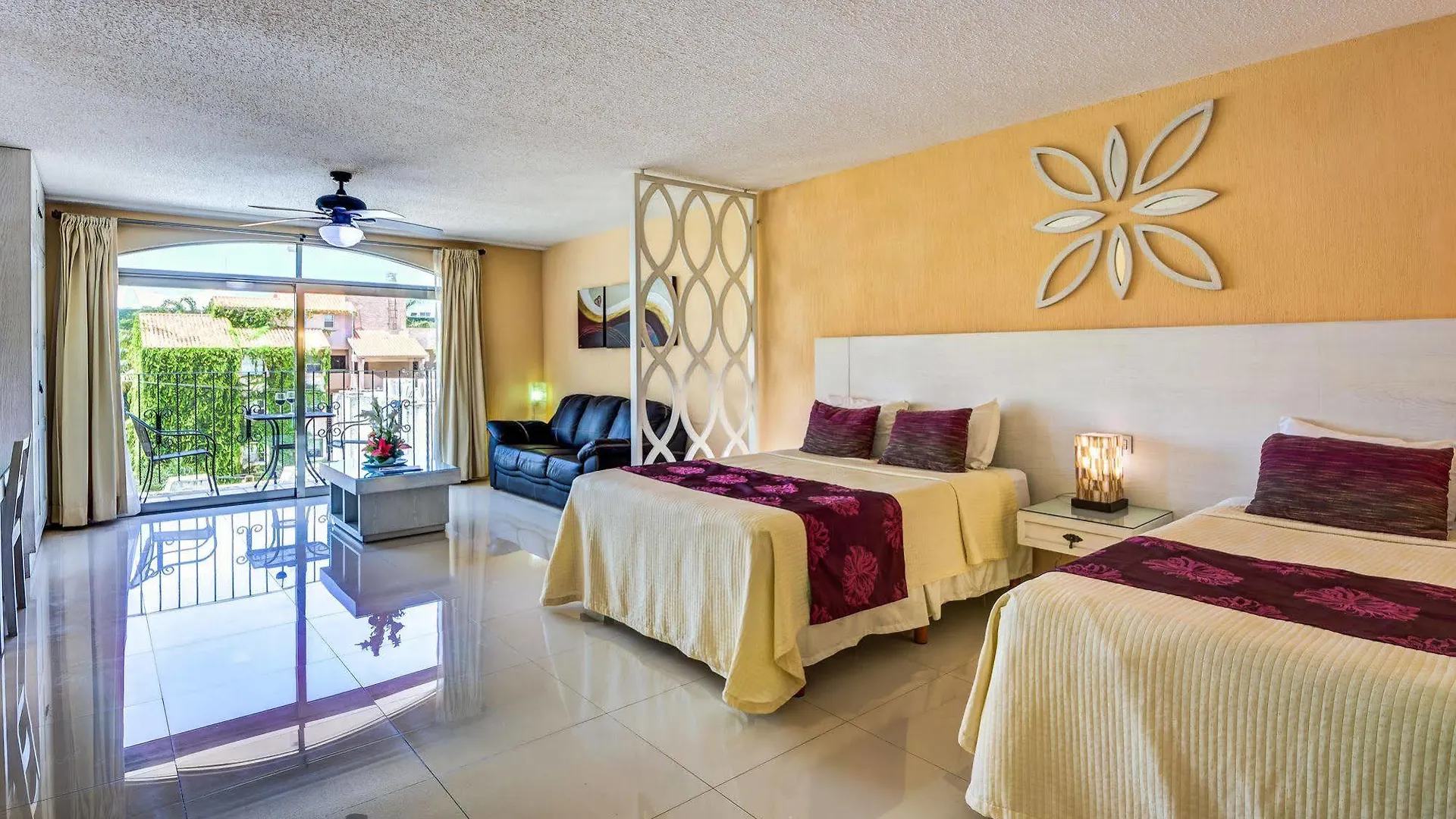 Suites Corazon Playa del Carmen 3*,  México