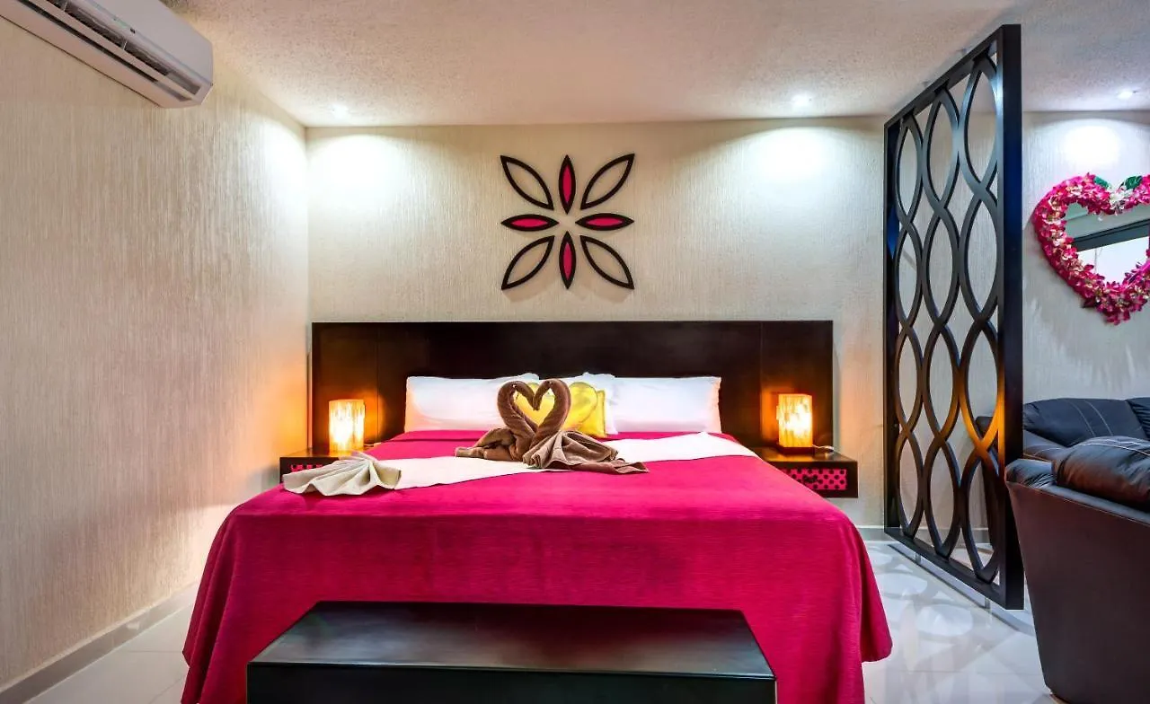 Suites Corazon Playa del Carmen 3*,  México